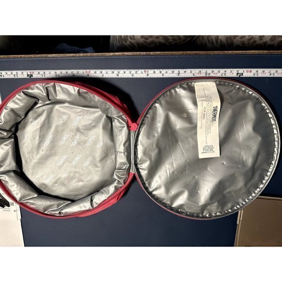 THERMOS‎ KELLO KITTY ROUND LUNCHBOX  - CLEAN AND HARDLEY USED   EUC     F-22 - Picture 4 of 4